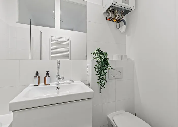 Cozy - 4 Min U6 Josefstaedterstrasse Apartment